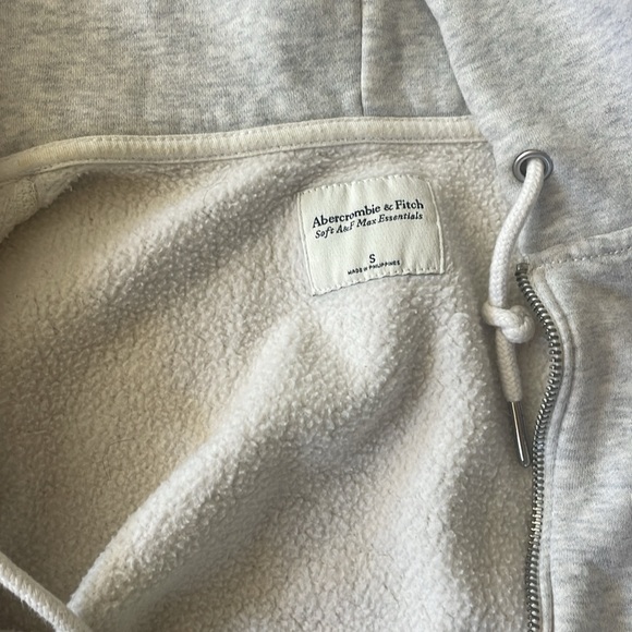Abercrombie cropped zip up sweatshirt - Picture 2 of 5